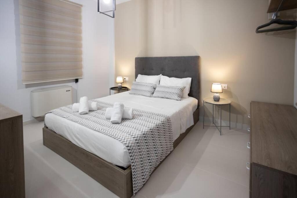 Mela Luxury Apartments Maroulas ภายนอก รูปภาพ