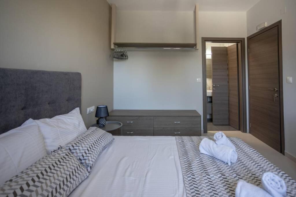 Mela Luxury Apartments Maroulas ภายนอก รูปภาพ