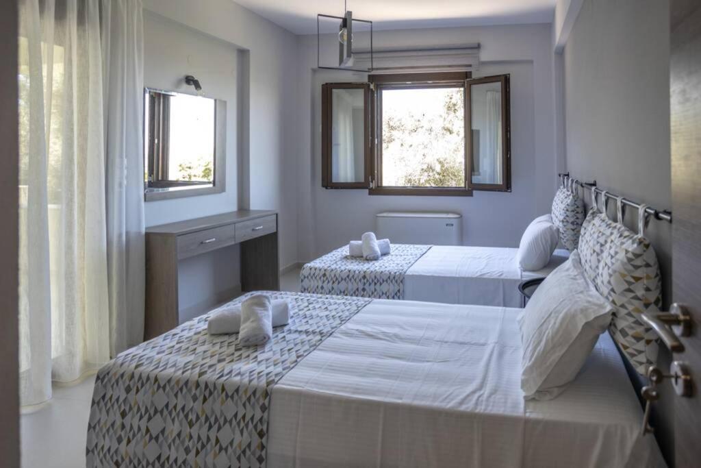 Mela Luxury Apartments Maroulas ภายนอก รูปภาพ