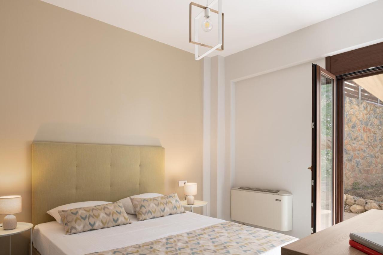 Mela Luxury Apartments Maroulas ภายนอก รูปภาพ