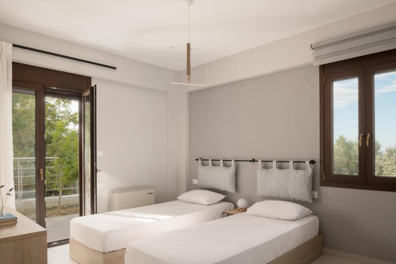 Mela Luxury Apartments Maroulas ภายนอก รูปภาพ
