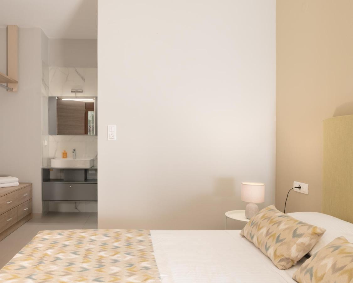 Mela Luxury Apartments Maroulas ภายนอก รูปภาพ